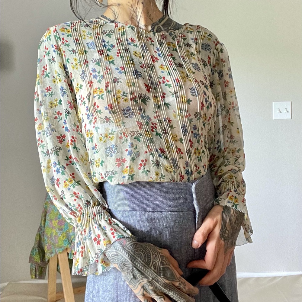Doen silk floral top